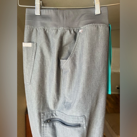High Waisted Zamora Jogger Scrub Pants - Picture 8 of 11